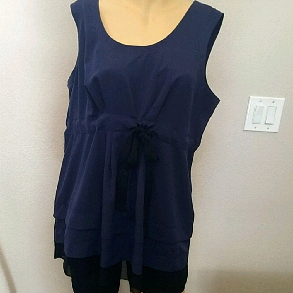 Vera Wang size x-large sleeveless shirt